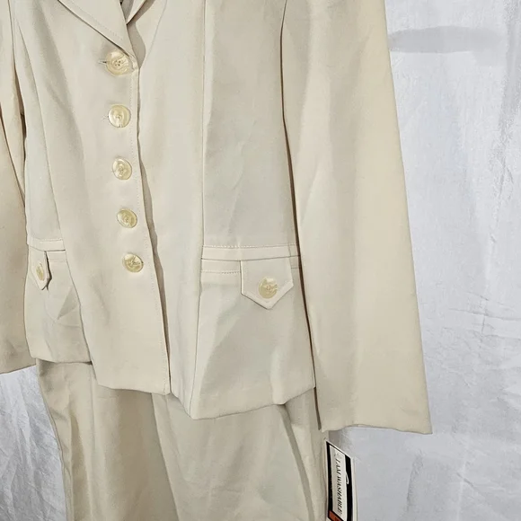Elegant Cream Women's Blazer #193 - Picture 9 of 11